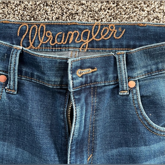 Women’s Wrangler Jeans Never worn! - Picture 3 of 6
